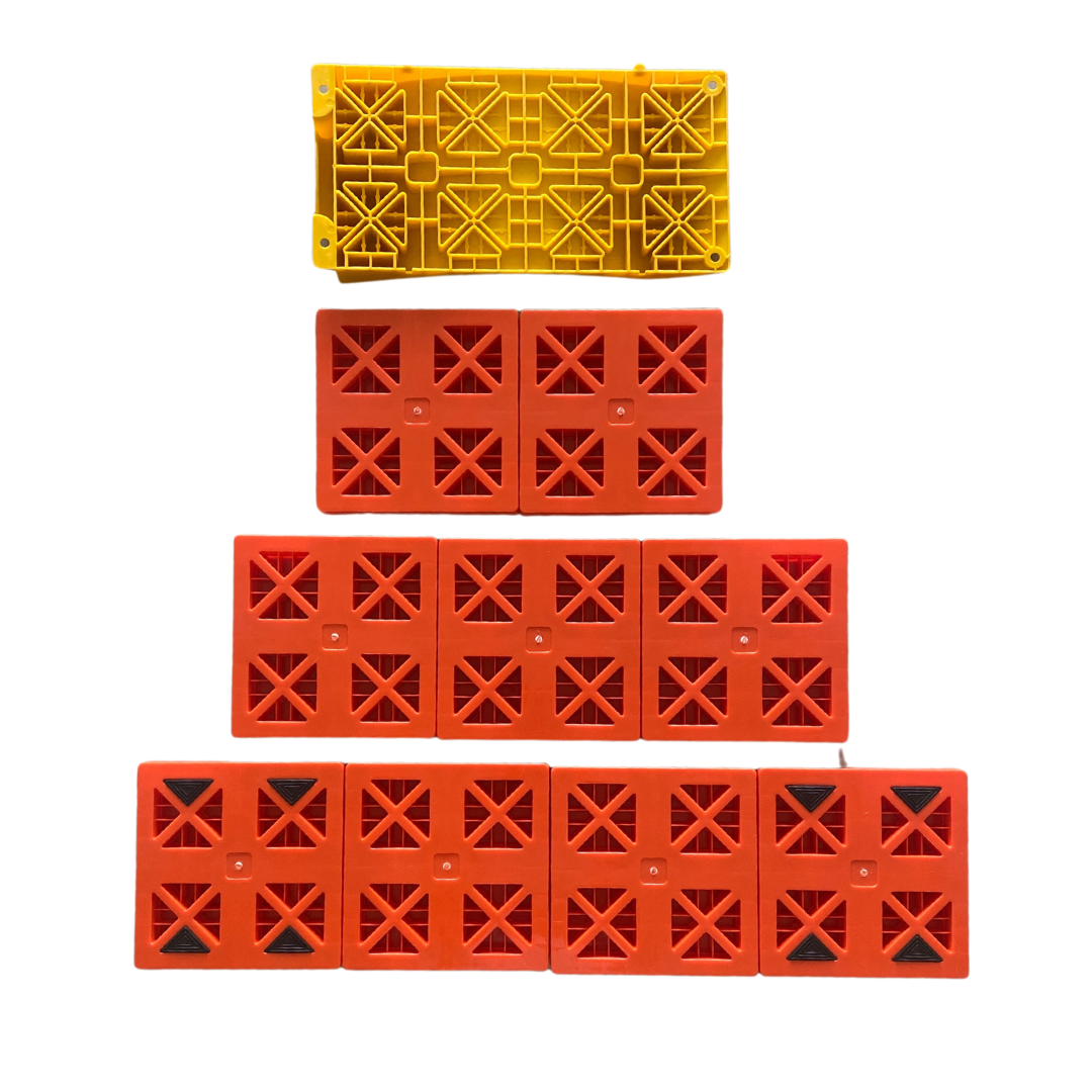 Lynx 10 piece levelling kit with interlocking blocks and tyre saver for caravans and campers