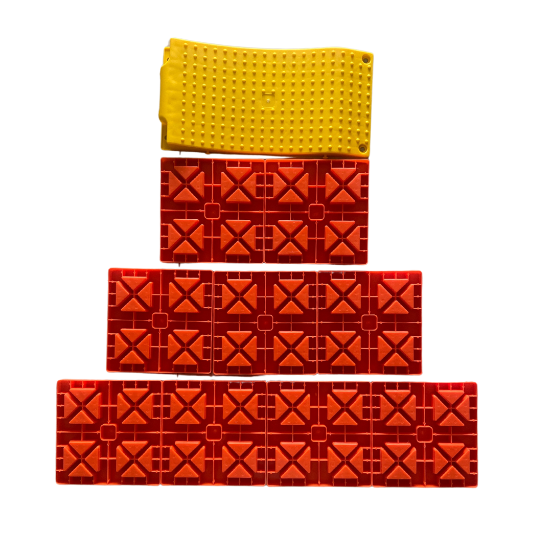 Lynx 10 piece levelling kit with interlocking blocks and tyre saver for caravans and campers
