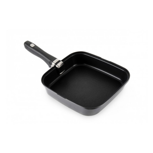 SmartSpace Frypan – non-stick square frypan with detachable handle and silicone mat for caravan cooking