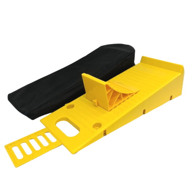 Yellow UV-resistant level and chock kit with waterproof bag for caravans and RVs